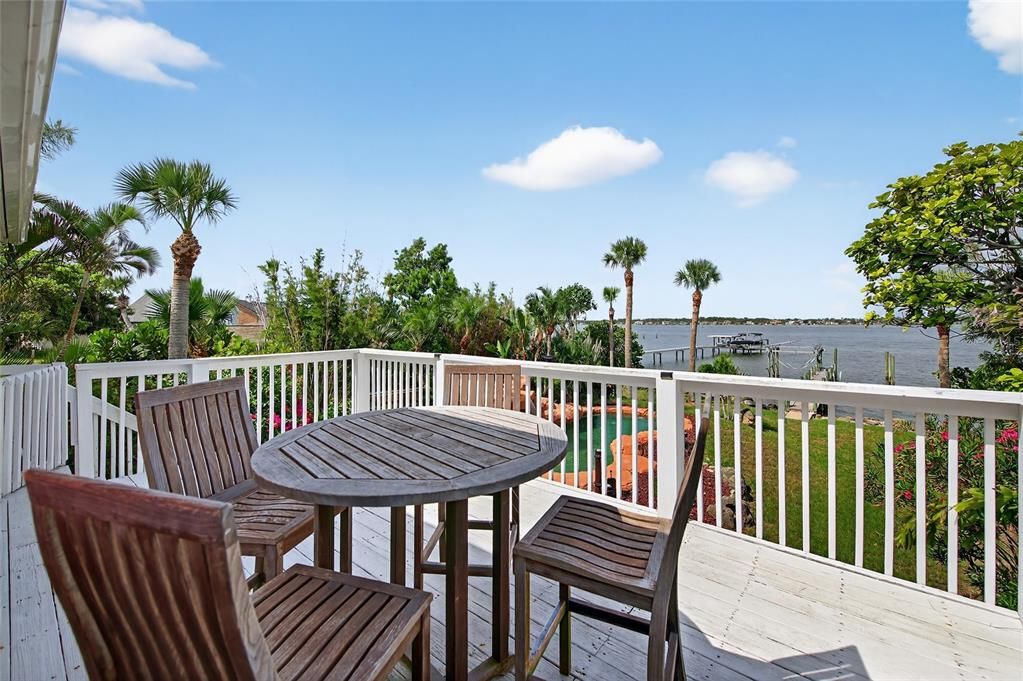 For Sale: $1,539,000 (5 beds, 5 baths, 4001 Square Feet)