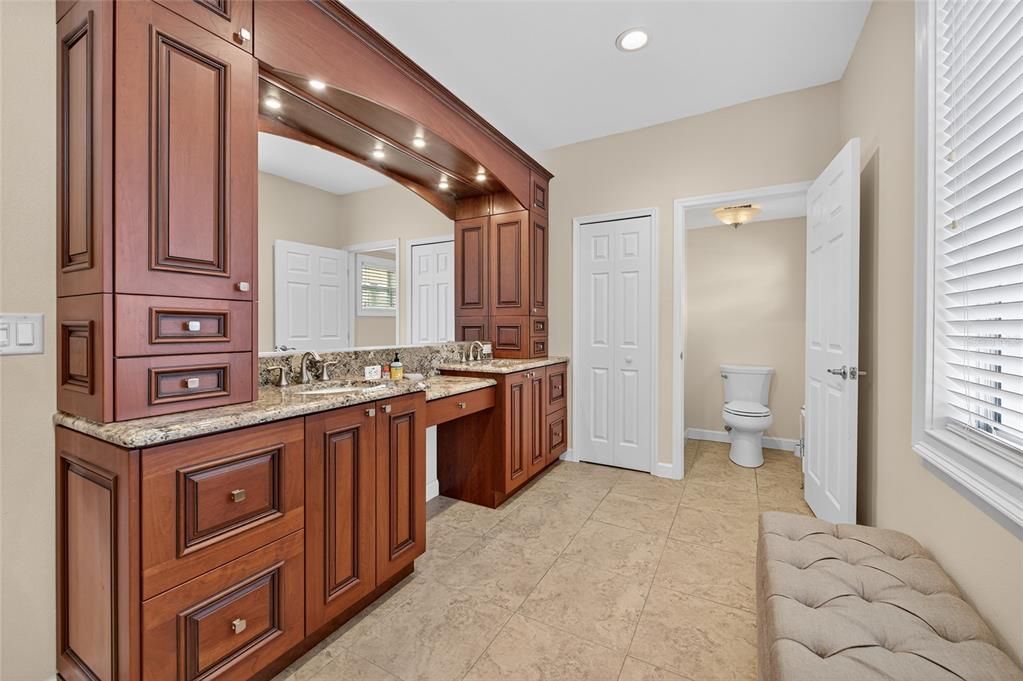 For Sale: $1,539,000 (5 beds, 5 baths, 4001 Square Feet)