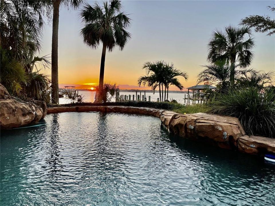 For Sale: $1,539,000 (5 beds, 5 baths, 4001 Square Feet)