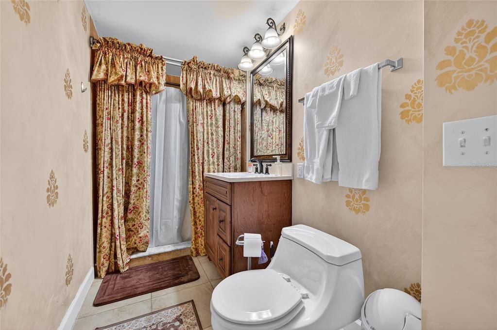 For Sale: $1,539,000 (5 beds, 5 baths, 4001 Square Feet)
