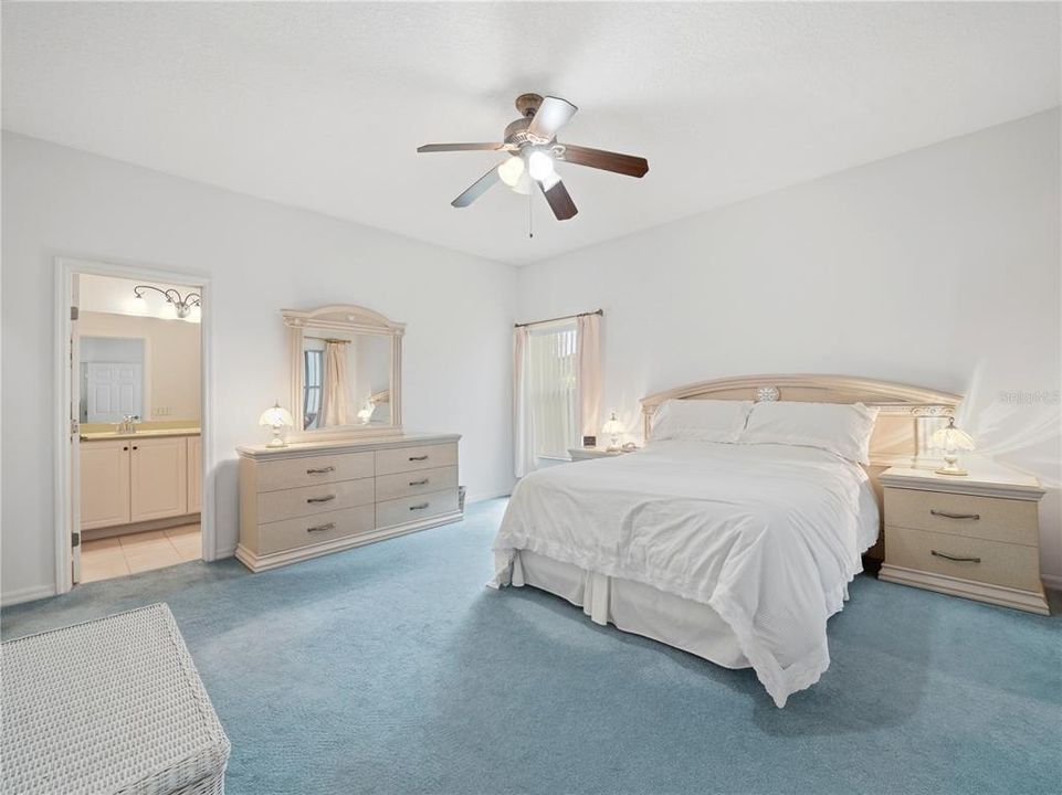 Activo con contrato: $249,000 (2 camas, 2 baños, 1503 Pies cuadrados)