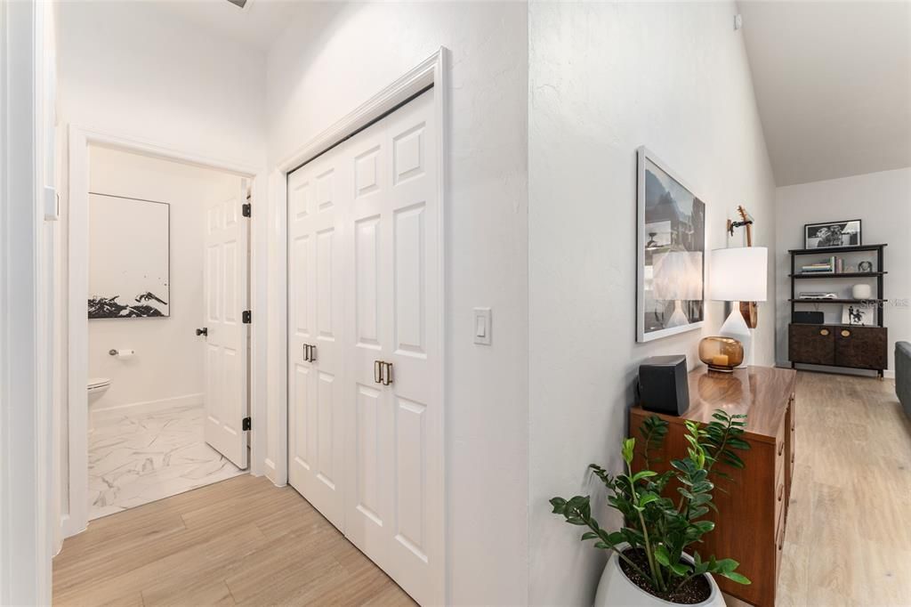 Active With Contract: $279,990 (2 beds, 2 baths, 1379 Square Feet)