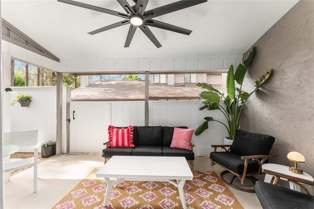 Active With Contract: $279,990 (2 beds, 2 baths, 1379 Square Feet)
