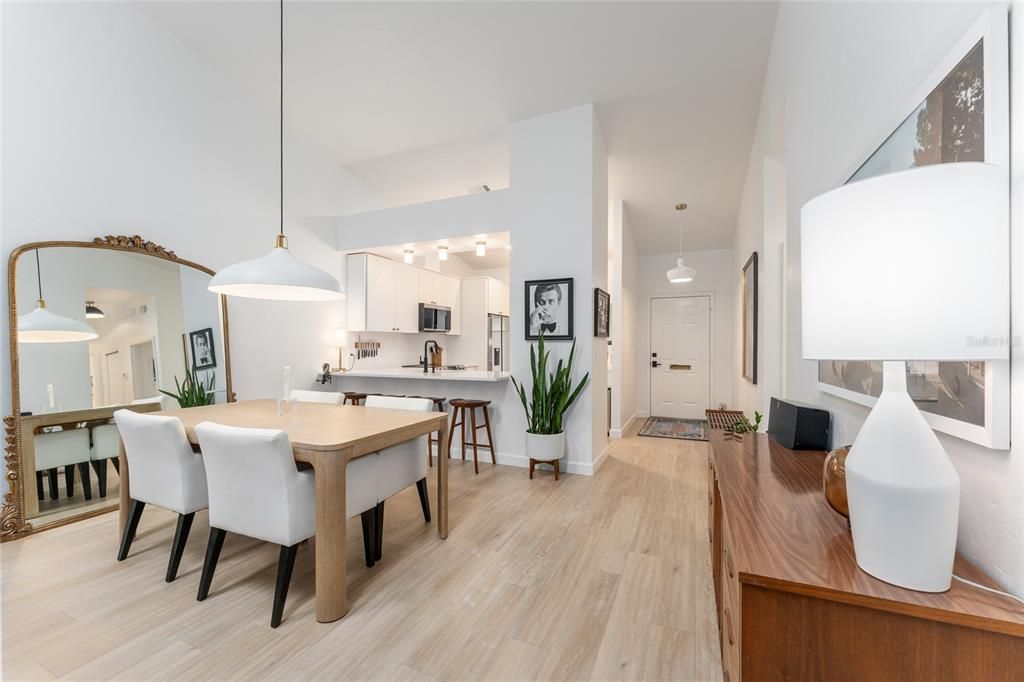 Active With Contract: $279,990 (2 beds, 2 baths, 1379 Square Feet)