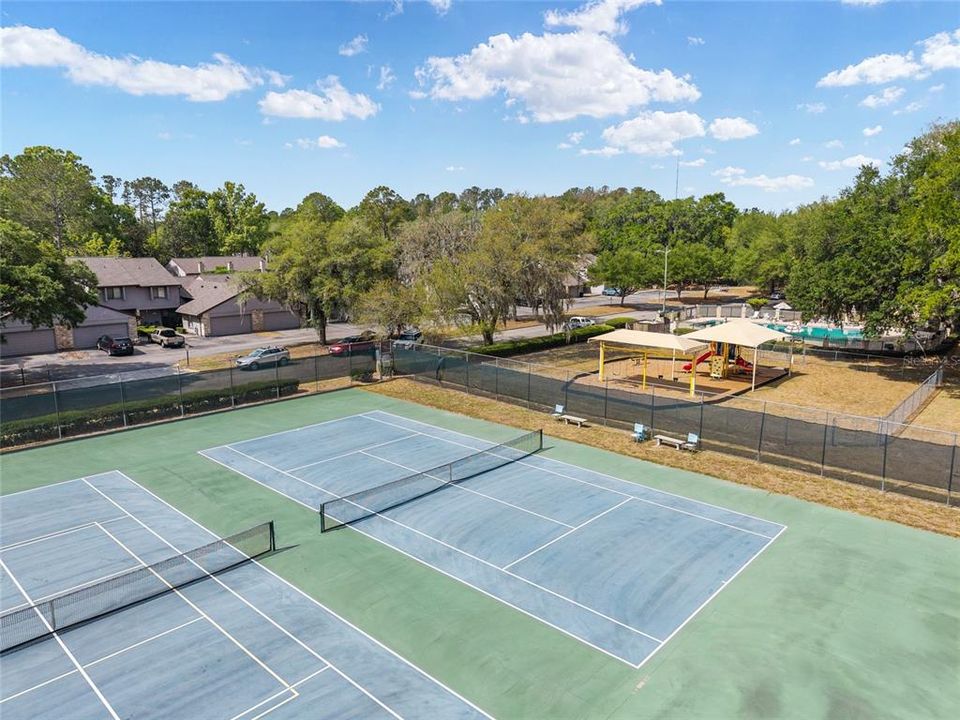 Active With Contract: $279,990 (2 beds, 2 baths, 1379 Square Feet)