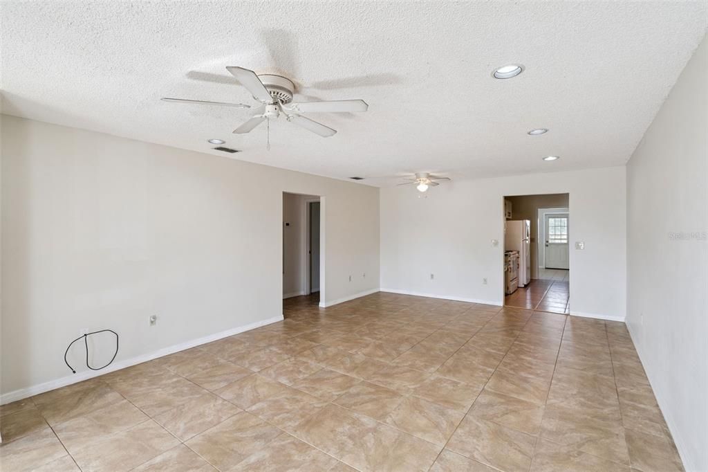 En Venta: $159,000 (2 camas, 2 baños, 1448 Pies cuadrados)