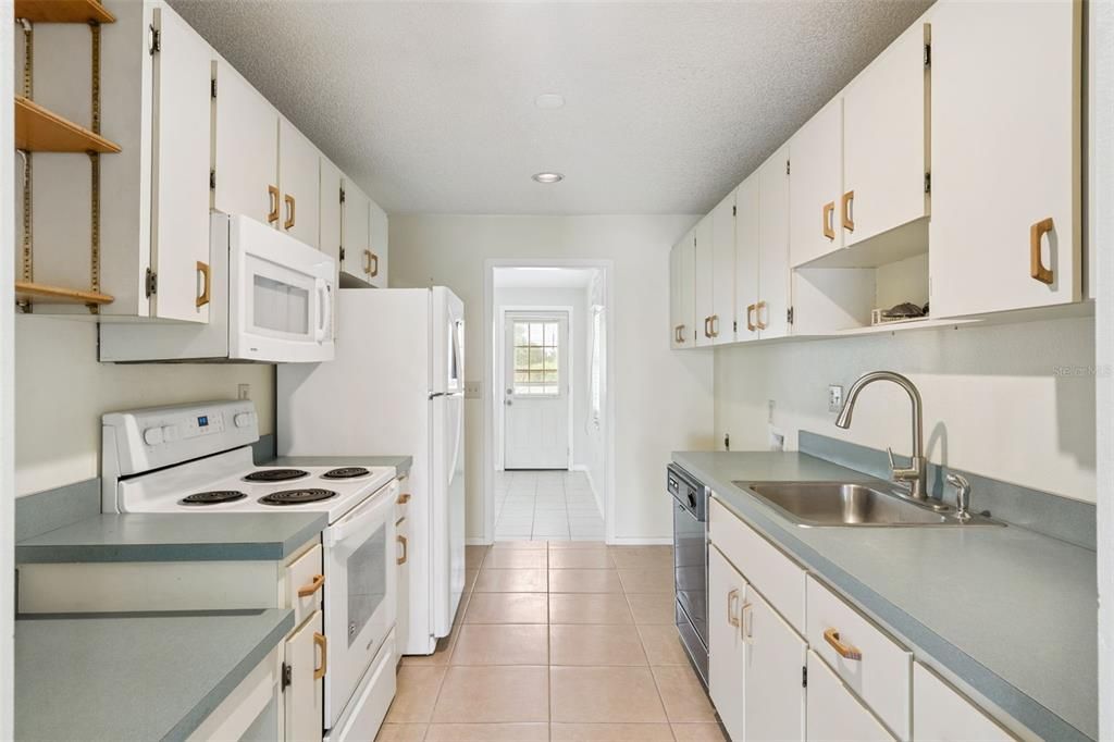 En Venta: $159,000 (2 camas, 2 baños, 1448 Pies cuadrados)