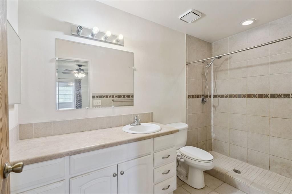 En Venta: $159,000 (2 camas, 2 baños, 1448 Pies cuadrados)