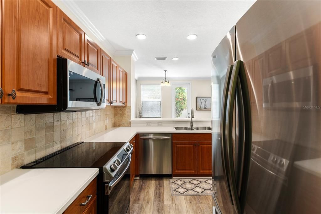 Active With Contract: $264,900 (2 beds, 2 baths, 1496 Square Feet)