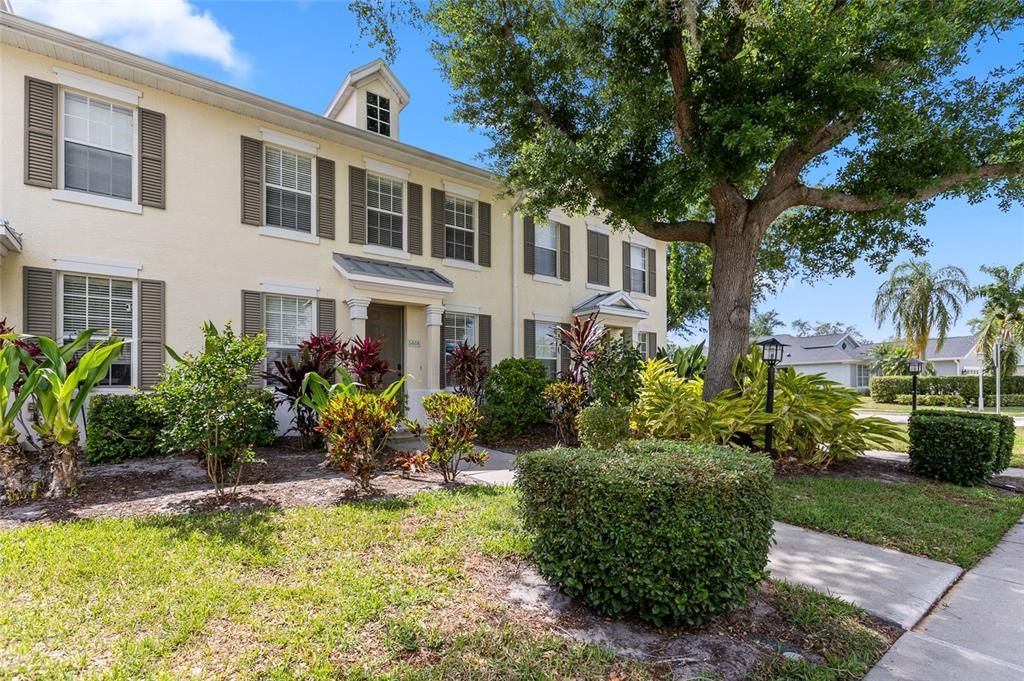 Active With Contract: $264,900 (2 beds, 2 baths, 1496 Square Feet)