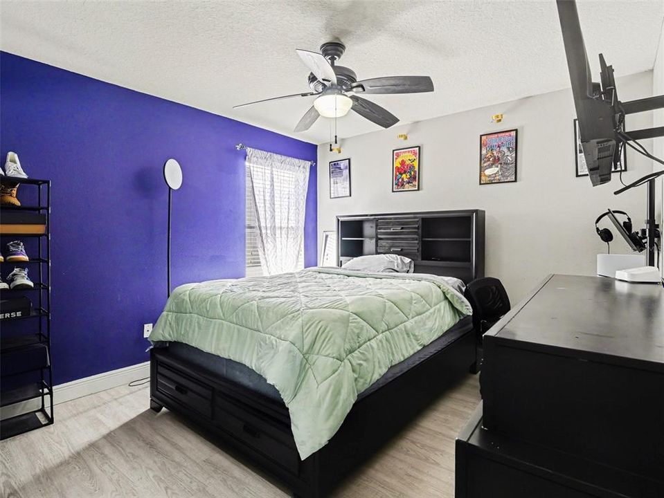 For Sale: $345,000 (4 beds, 2 baths, 2594 Square Feet)