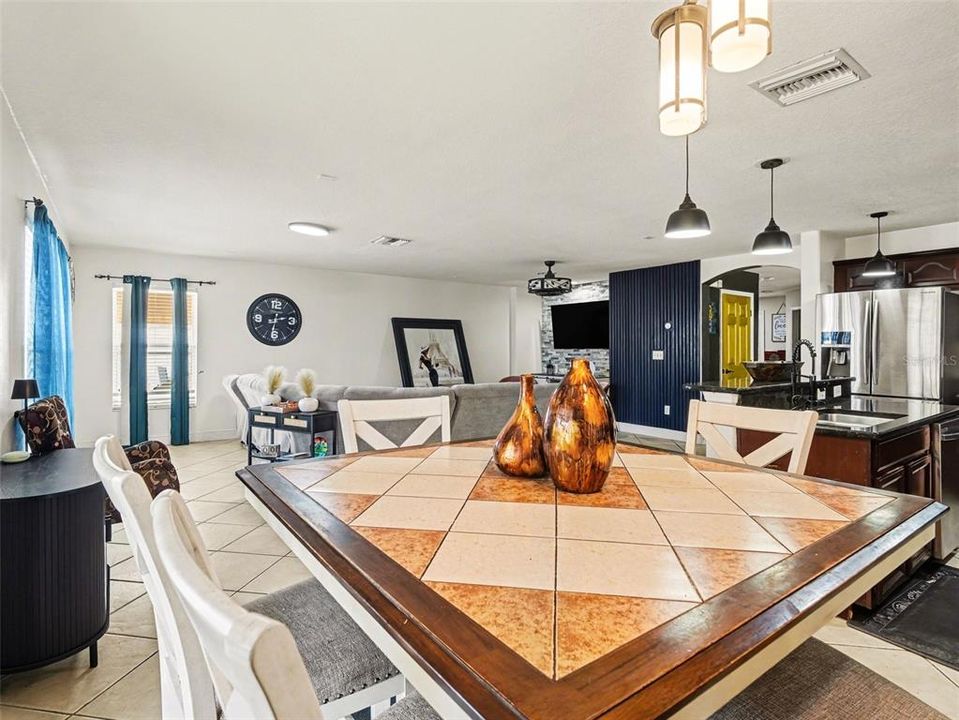 For Sale: $345,000 (4 beds, 2 baths, 2594 Square Feet)