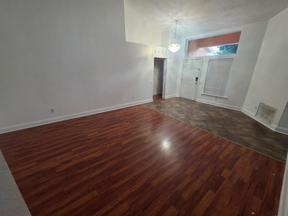 En Renta: $2,500 (3 camas, 2 baños, 1734 Pies cuadrados)
