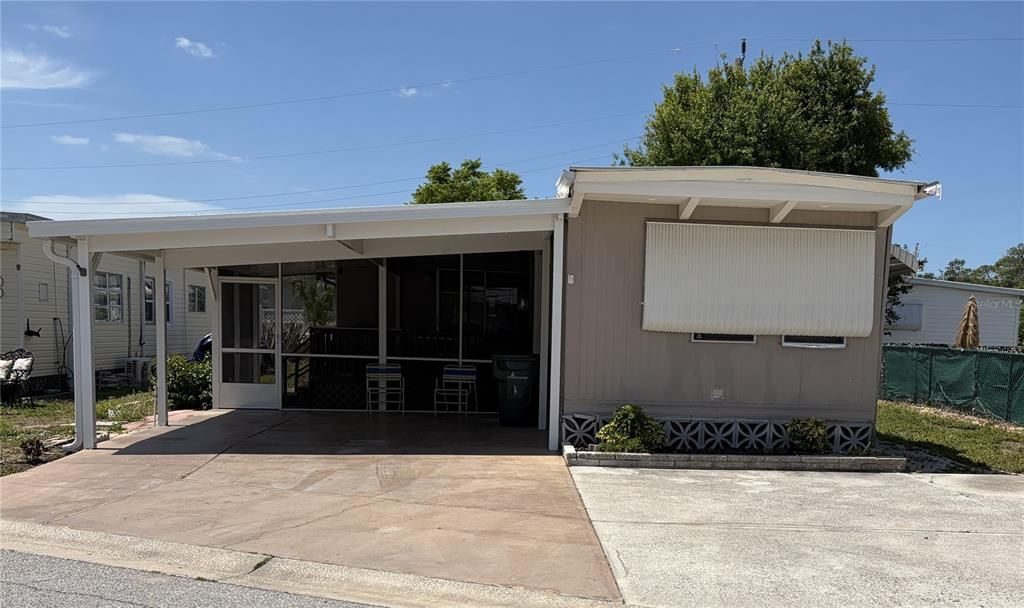 For Sale: $119,000 (2 beds, 1 baths, 915 Square Feet)