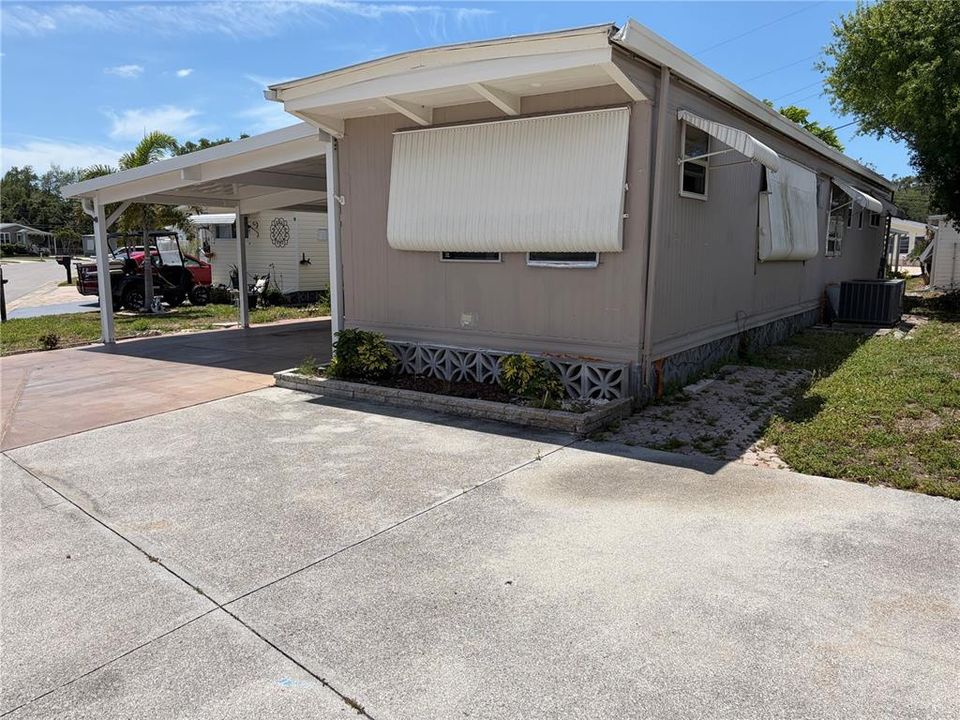 For Sale: $119,000 (2 beds, 1 baths, 915 Square Feet)