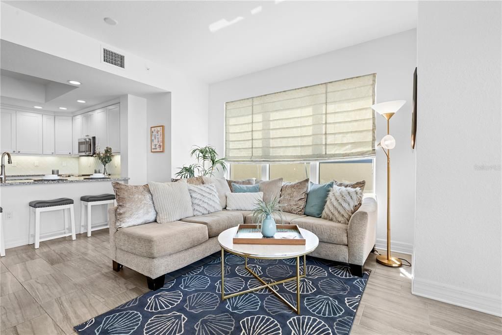 Activo con contrato: $999,000 (3 camas, 2 baños, 1738 Pies cuadrados)