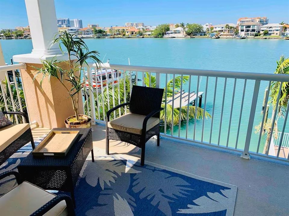 Activo con contrato: $999,000 (3 camas, 2 baños, 1738 Pies cuadrados)