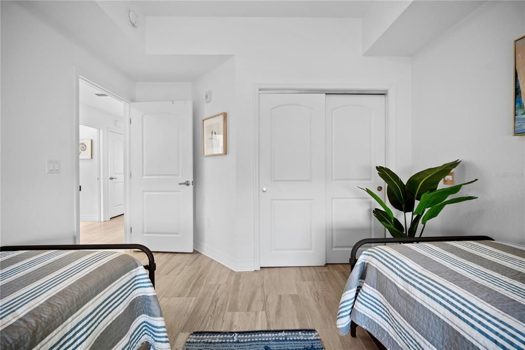 Activo con contrato: $999,000 (3 camas, 2 baños, 1738 Pies cuadrados)