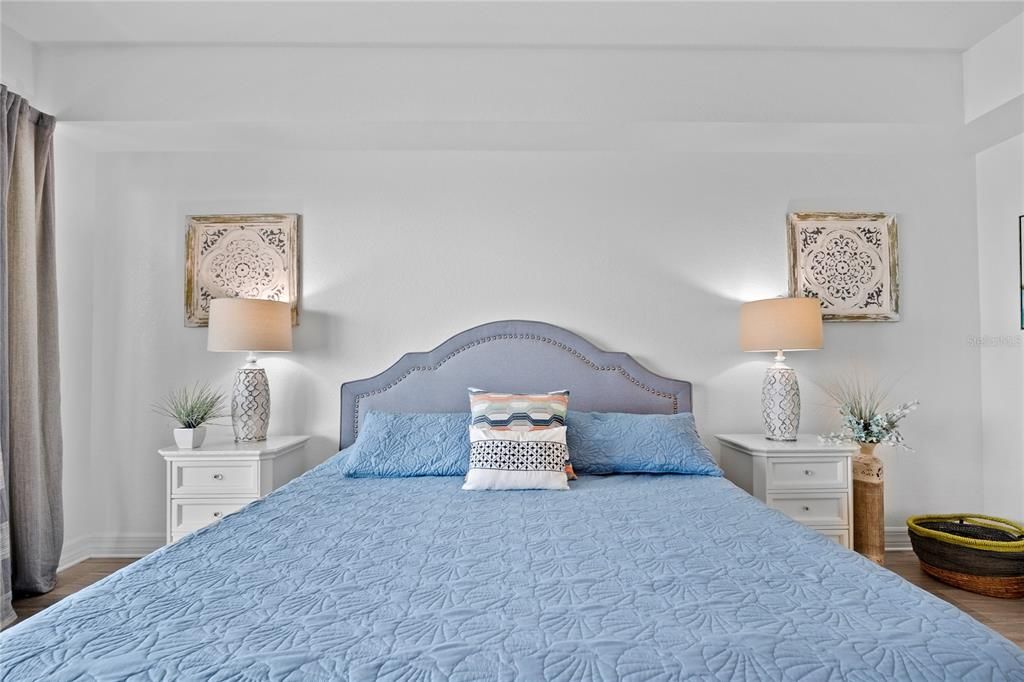 Activo con contrato: $999,000 (3 camas, 2 baños, 1738 Pies cuadrados)