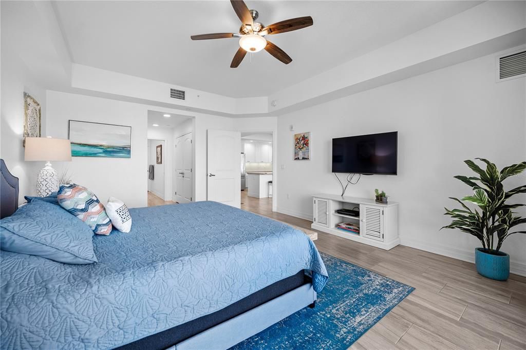 Activo con contrato: $999,000 (3 camas, 2 baños, 1738 Pies cuadrados)