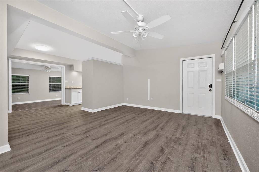 Activo con contrato: $165,000 (2 camas, 1 baños, 954 Pies cuadrados)