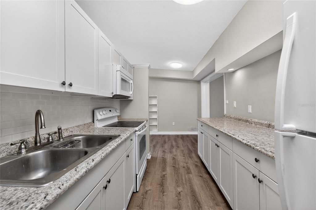 Activo con contrato: $165,000 (2 camas, 1 baños, 954 Pies cuadrados)