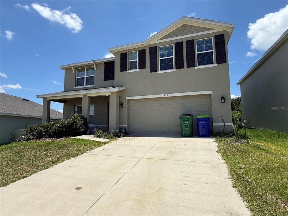 Active With Contract: $300,000 (5 beds, 3 baths, 2605 Square Feet)