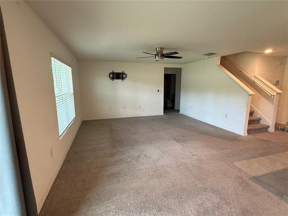 Active With Contract: $300,000 (5 beds, 3 baths, 2605 Square Feet)