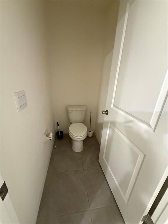 Active With Contract: $300,000 (5 beds, 3 baths, 2605 Square Feet)