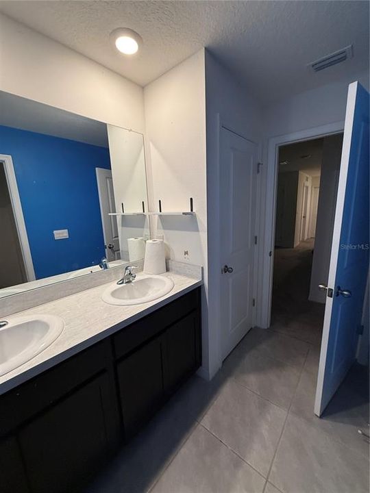 Active With Contract: $300,000 (5 beds, 3 baths, 2605 Square Feet)