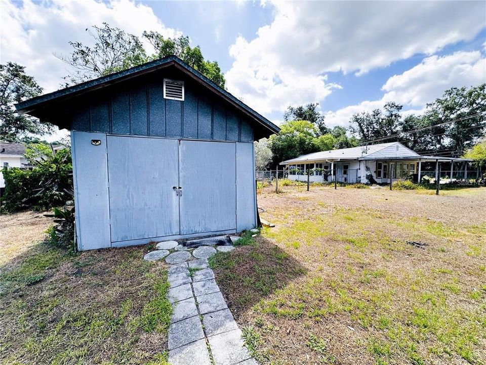 Active With Contract: $179,000 (3 beds, 2 baths, 1080 Square Feet)