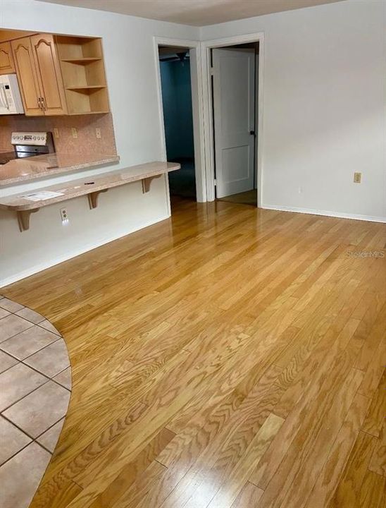 Active With Contract: $179,000 (3 beds, 2 baths, 1080 Square Feet)