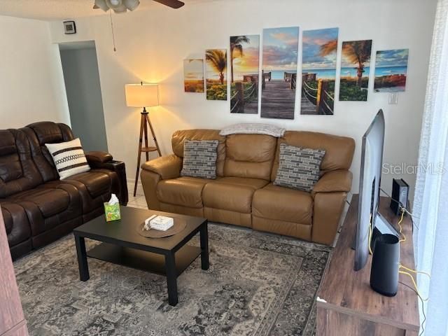 For Sale: $109,995 (3 beds, 2 baths, 1280 Square Feet)