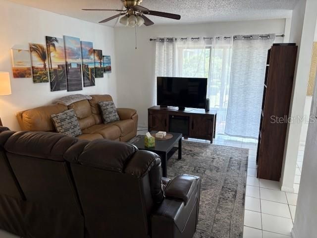For Sale: $109,995 (3 beds, 2 baths, 1280 Square Feet)