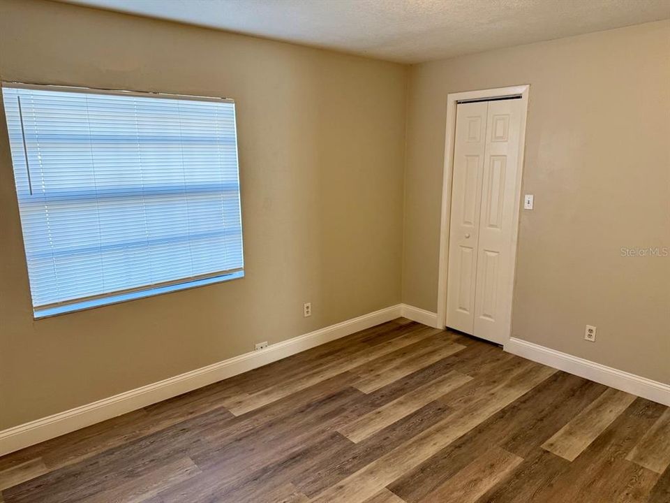 For Rent: $1,250 (2 beds, 1 baths, 812 Square Feet)