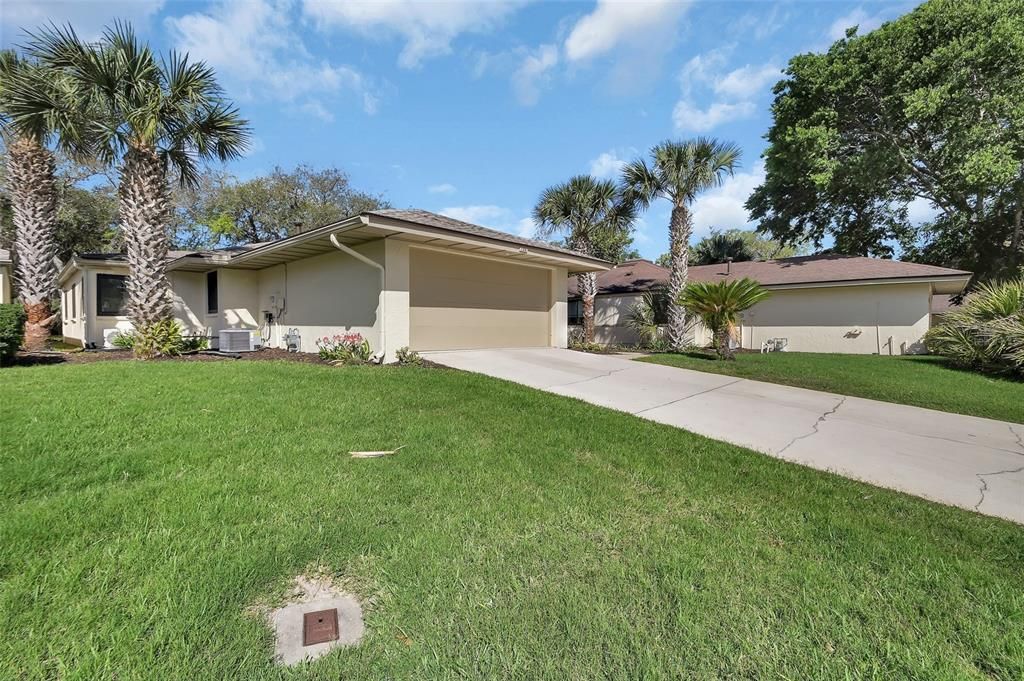 Active With Contract: $399,900 (2 beds, 2 baths, 1810 Square Feet)