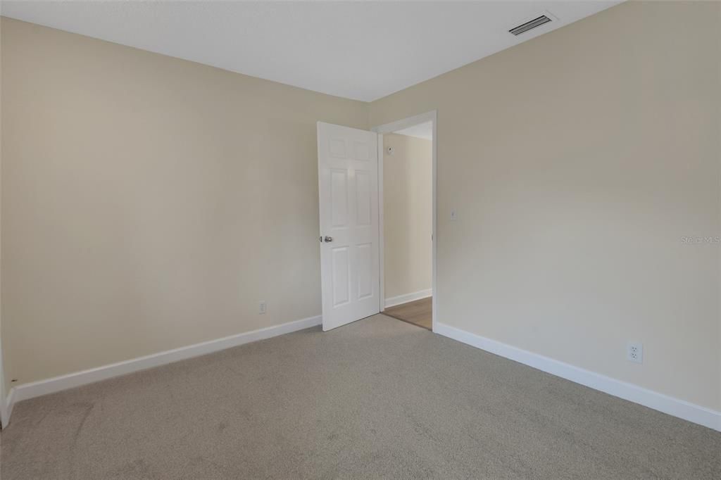 Active With Contract: $399,900 (2 beds, 2 baths, 1810 Square Feet)