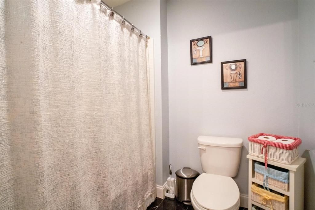 For Sale: $385,000 (5 beds, 3 baths, 2661 Square Feet)