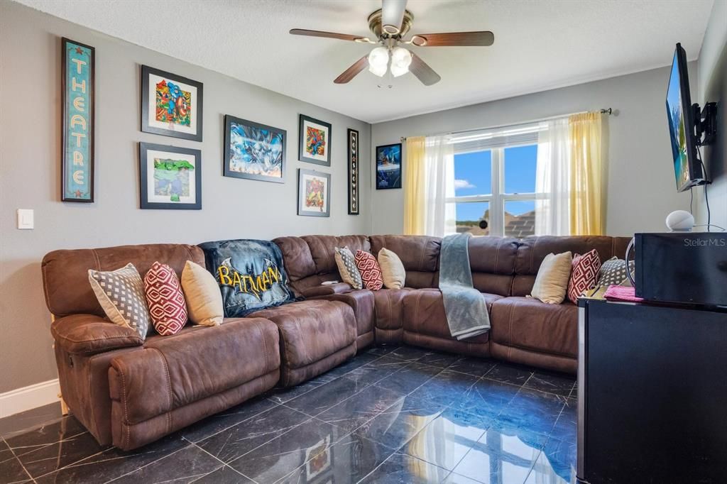 For Sale: $385,000 (5 beds, 3 baths, 2661 Square Feet)