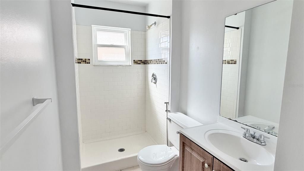 For Rent: $2,150 (3 beds, 2 baths, 1589 Square Feet)