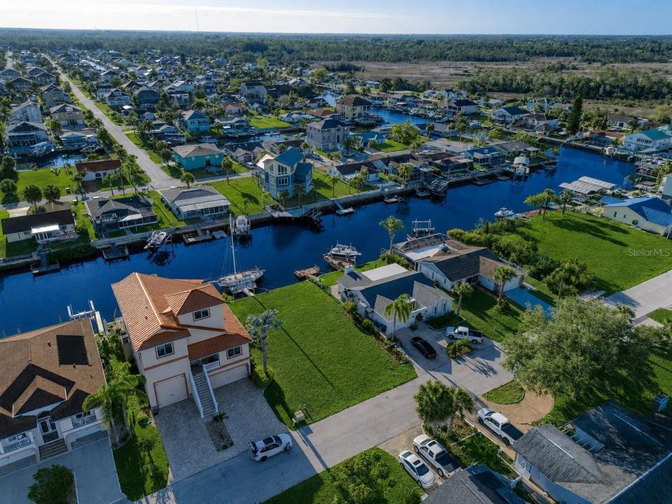 For Sale: $320,000 (0.14 acres)