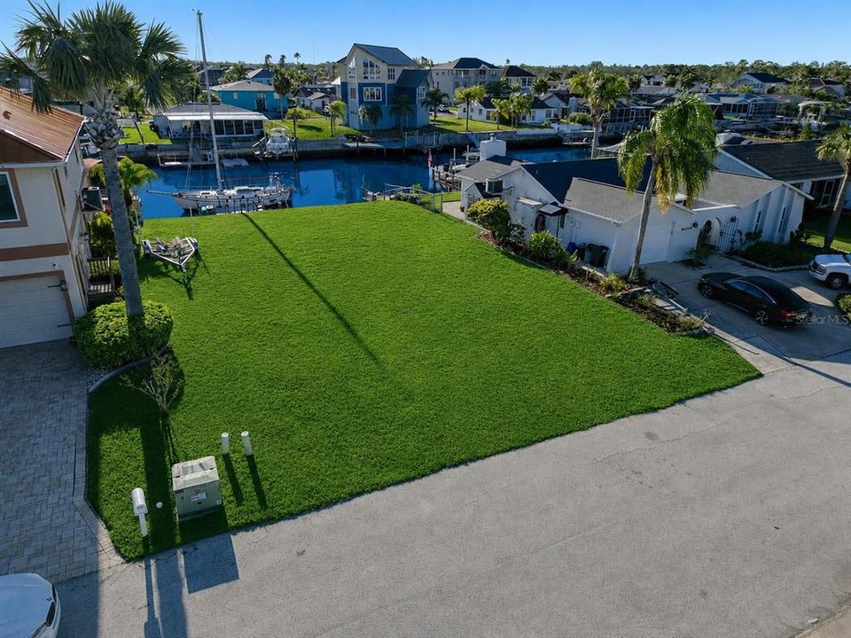 For Sale: $320,000 (0.14 acres)