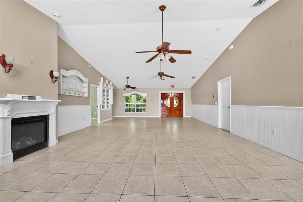 Active With Contract: $425,000 (3 beds, 2 baths, 2338 Square Feet)