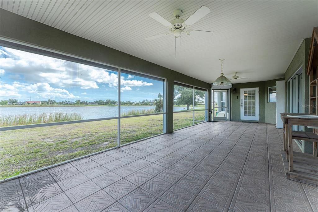 Active With Contract: $425,000 (3 beds, 2 baths, 2338 Square Feet)