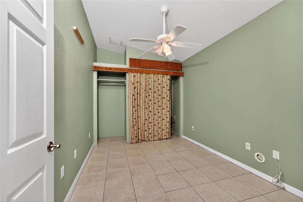 Active With Contract: $425,000 (3 beds, 2 baths, 2338 Square Feet)