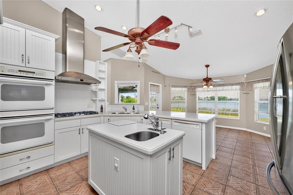 Active With Contract: $425,000 (3 beds, 2 baths, 2338 Square Feet)