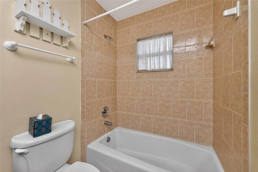 Active With Contract: $425,000 (3 beds, 2 baths, 2338 Square Feet)