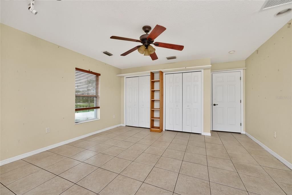 Active With Contract: $425,000 (3 beds, 2 baths, 2338 Square Feet)