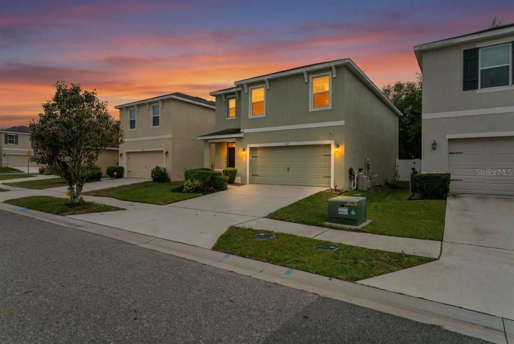 Vendido Recientemente: $397,000 (5 camas, 3 baños, 2508 Pies cuadrados)