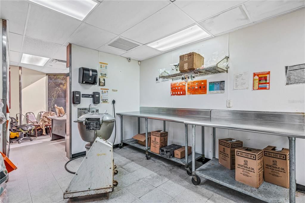 На продажу: $525,000 (0 спален, 0 ванн, 1957 Квадратных фут)